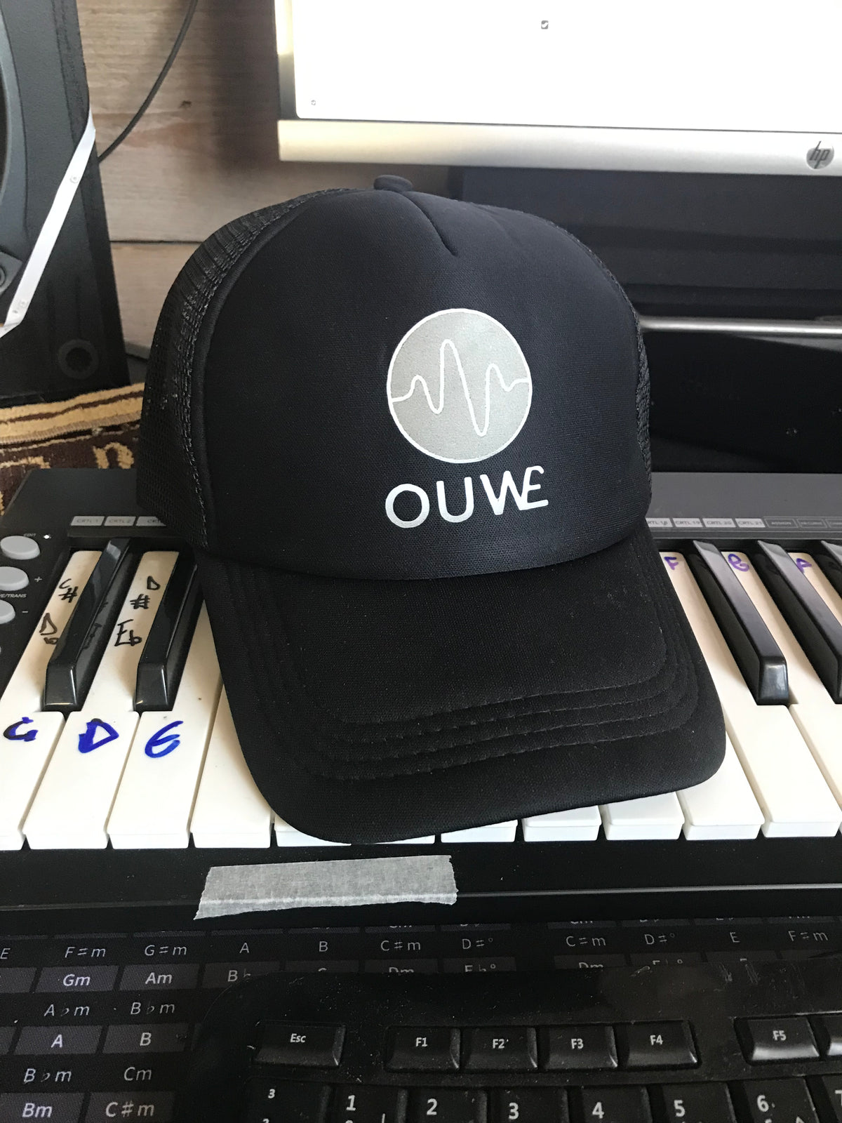 Cap (adjustable)