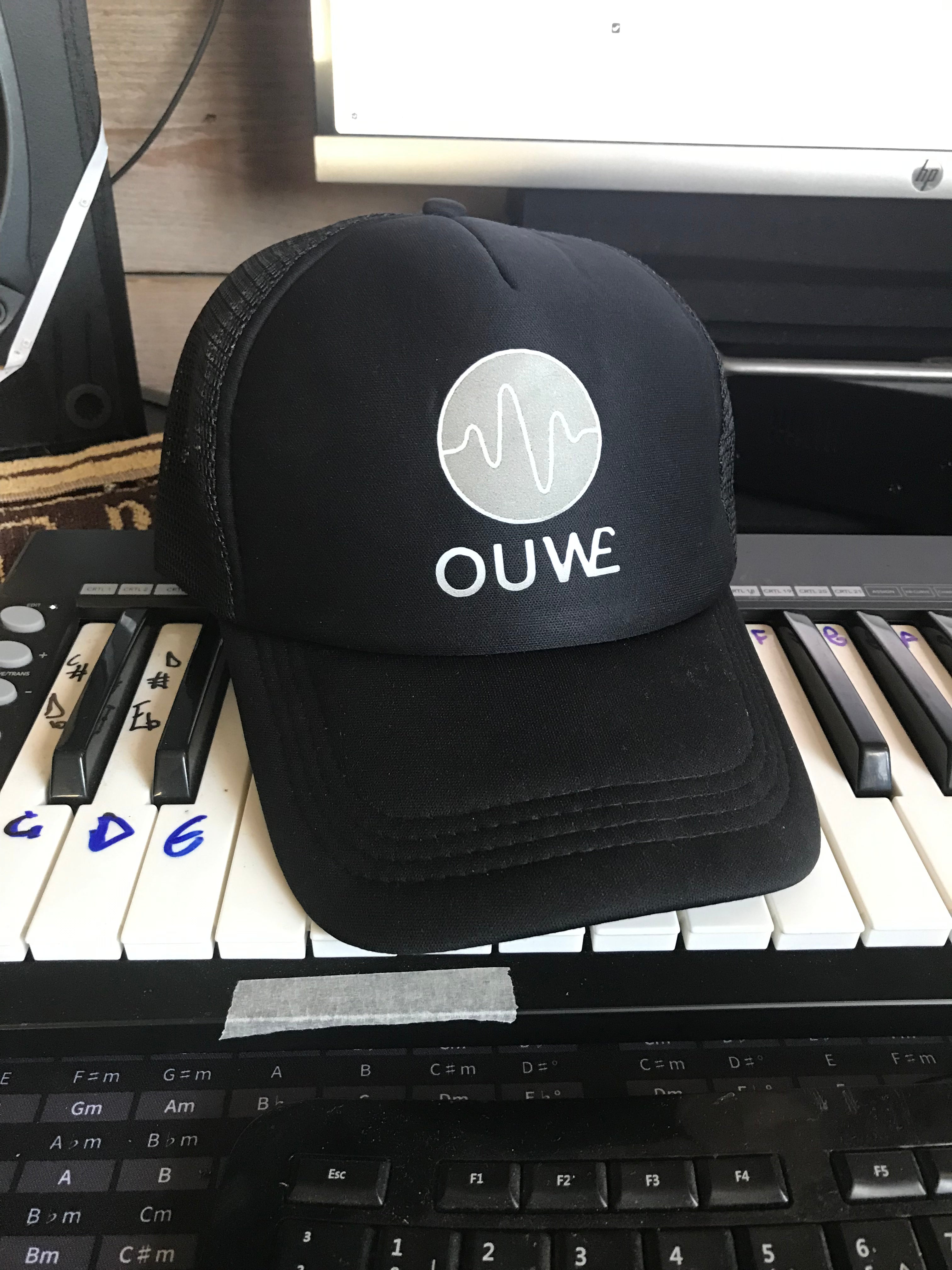 Cap (adjustable)