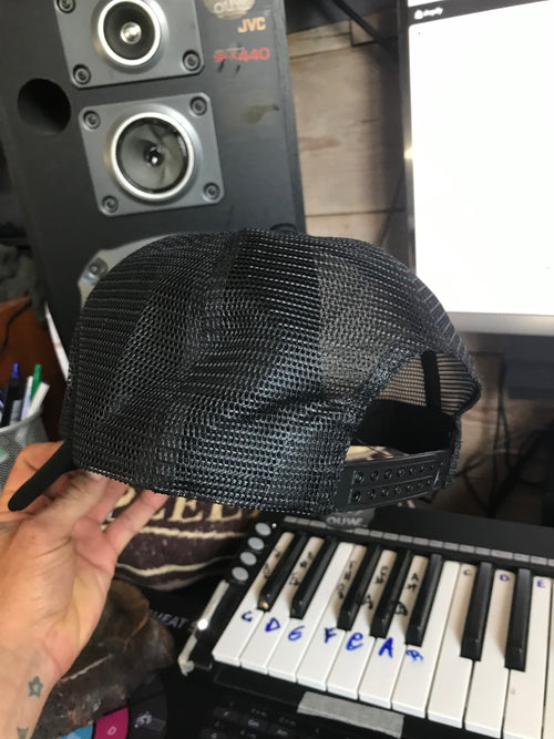 Cap (adjustable)